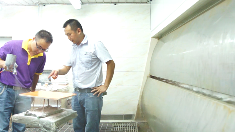 回南天如何防止家具漆漆膜发白？漆强化工亮光漆厂家为您解答